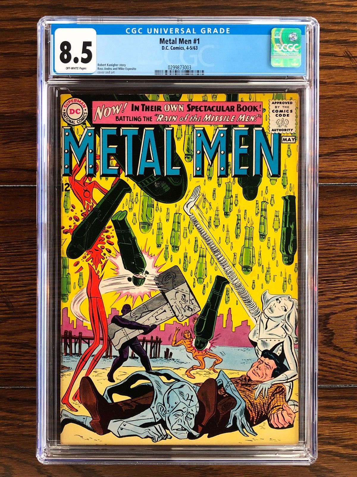 Metal Men #1 - CGC 8.5 VF+ (1963)  First Appearance Missile Men - Brand New Case